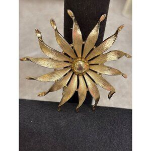 Vintage Trifari Gold-Toned Sunburst Flower Brooch Rhinestone Center Mid-Century